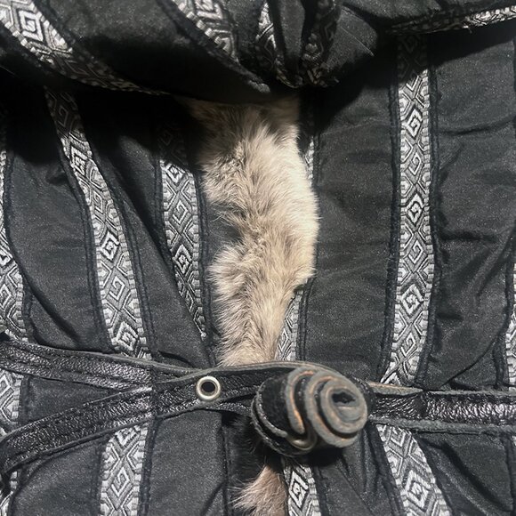 Rare, Vintage Daniela Vitali Raccoon Fur Jacket, Hooded,
Sz (US 10-12 ) - Picture 10 of 16